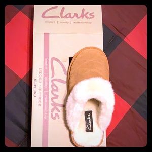 Clarks Slippers